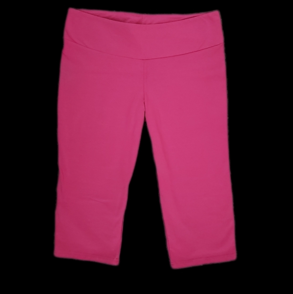 ✨️17✨️𝅺The Girls Apparel Capri (Barbie pink), XL